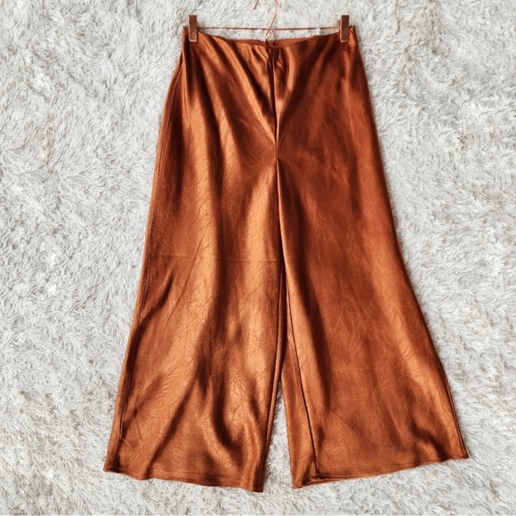 Joie NWT Burnt Orange Satin Wide Leg Cropped Pants - Picture 2 of 3